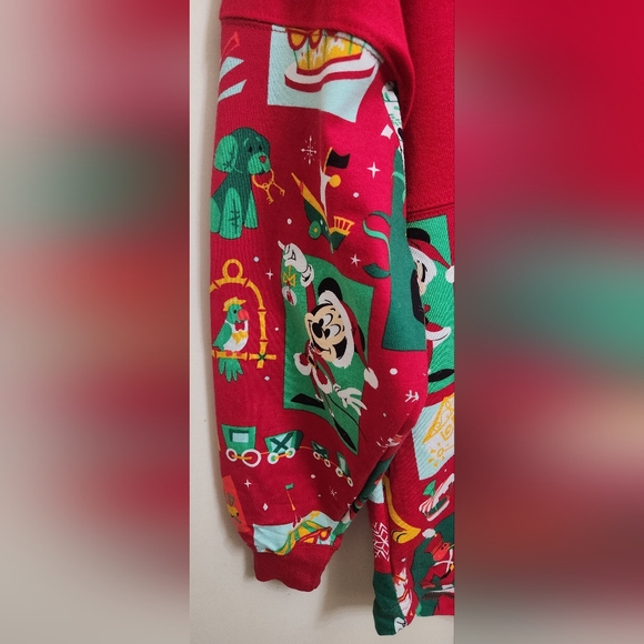 *NWT* Walt Disney World Parks Red XS Christmas Mickey Minnie Goofy Spirit Jersey - Picture 8 of 12